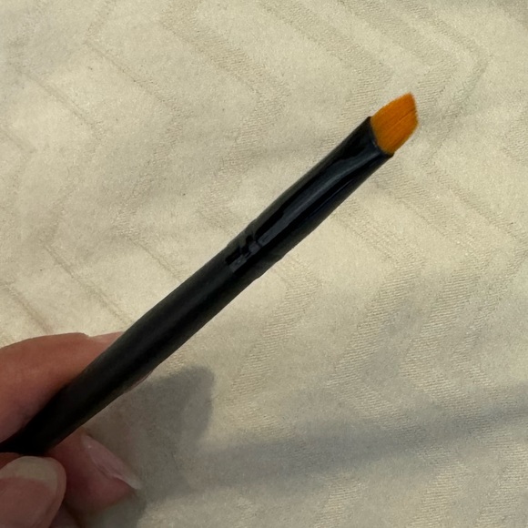 MAKEUP BRUSH. NEVER USED - Picture 4 of 7